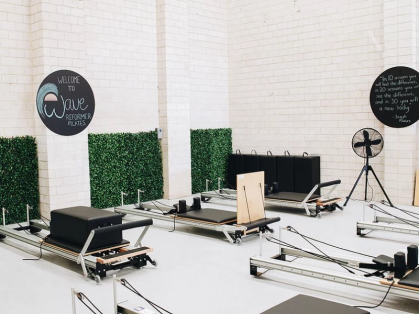 Wave Reformer Pilates